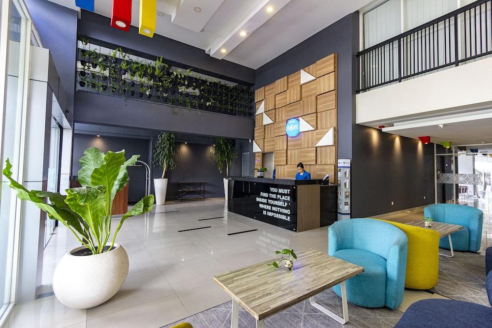 Hotel Fortunagrande Seturan Yogyakarta Maguwo Екстериор снимка