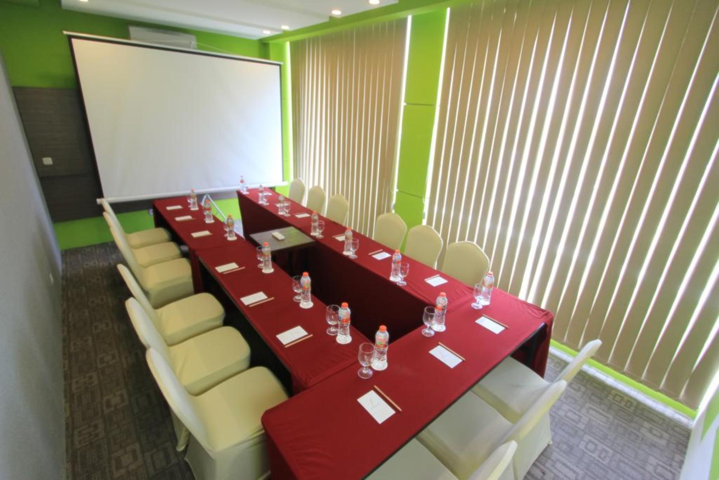 Hotel Fortunagrande Seturan Yogyakarta Maguwo Екстериор снимка