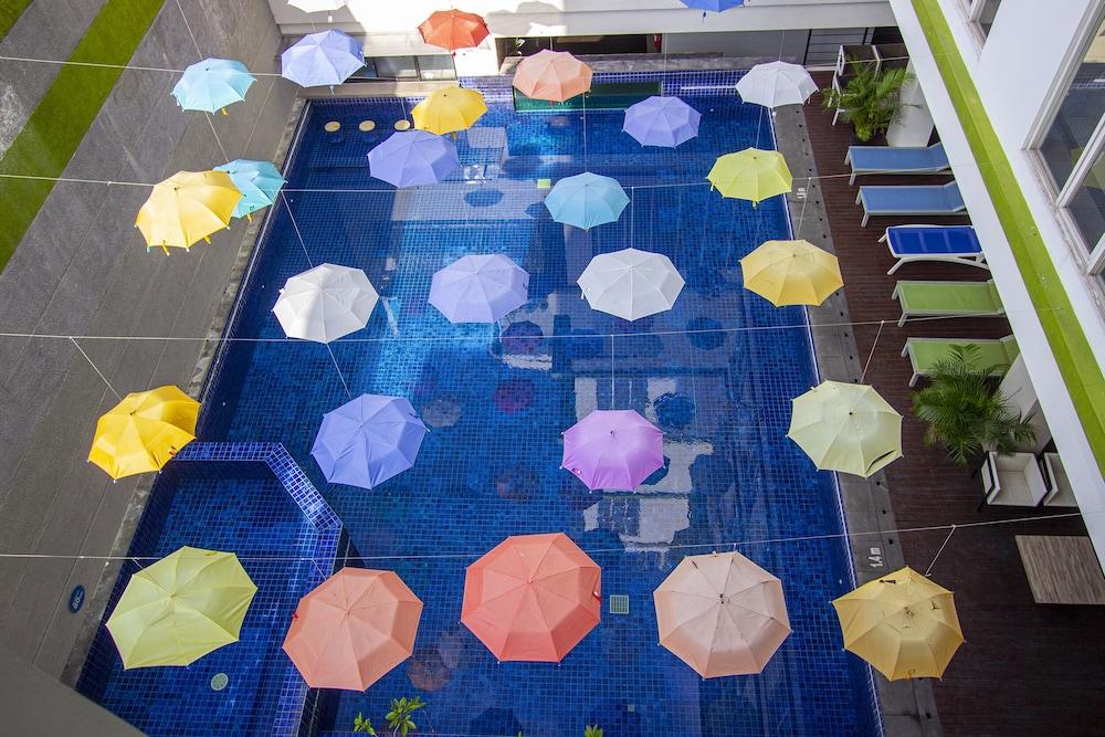 Hotel Fortunagrande Seturan Yogyakarta Maguwo Екстериор снимка