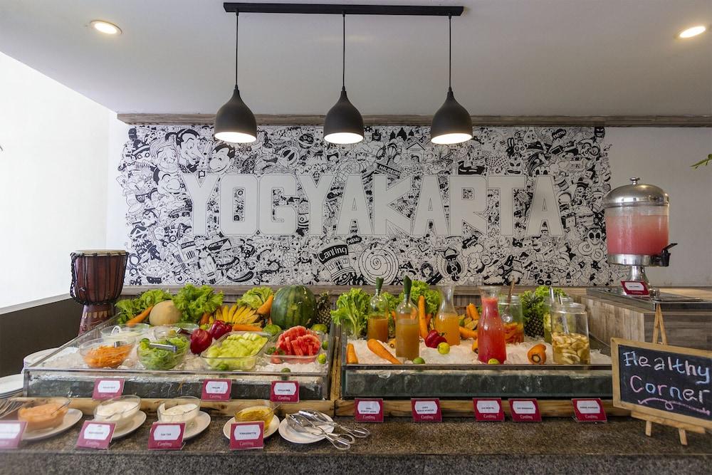 Hotel Fortunagrande Seturan Yogyakarta Maguwo Екстериор снимка