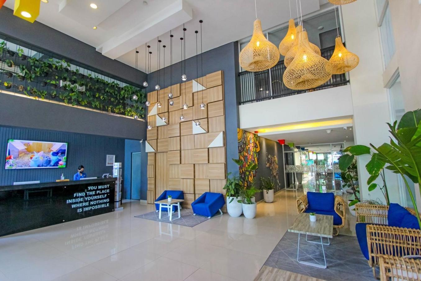 Hotel Fortunagrande Seturan Yogyakarta Maguwo Екстериор снимка