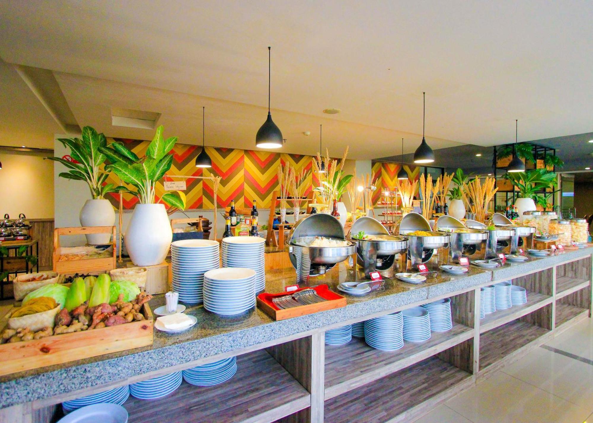 Hotel Fortunagrande Seturan Yogyakarta Maguwo Екстериор снимка