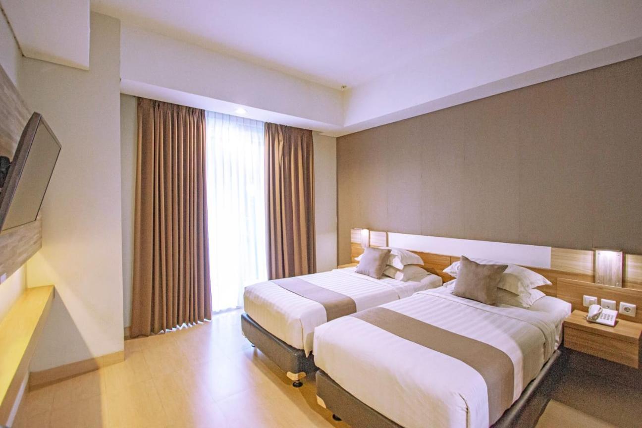 Hotel Fortunagrande Seturan Yogyakarta Maguwo Екстериор снимка