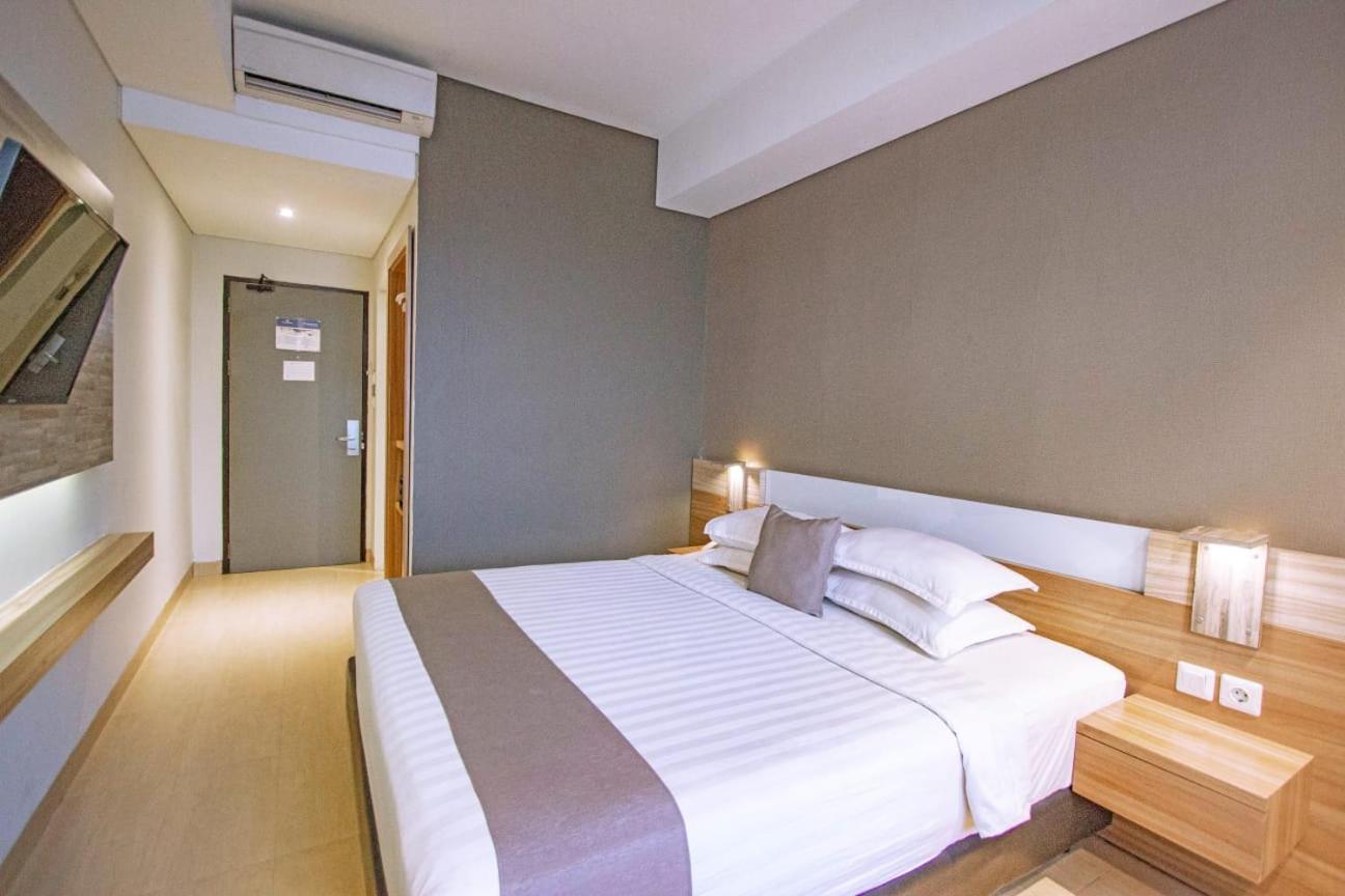 Hotel Fortunagrande Seturan Yogyakarta Maguwo Екстериор снимка