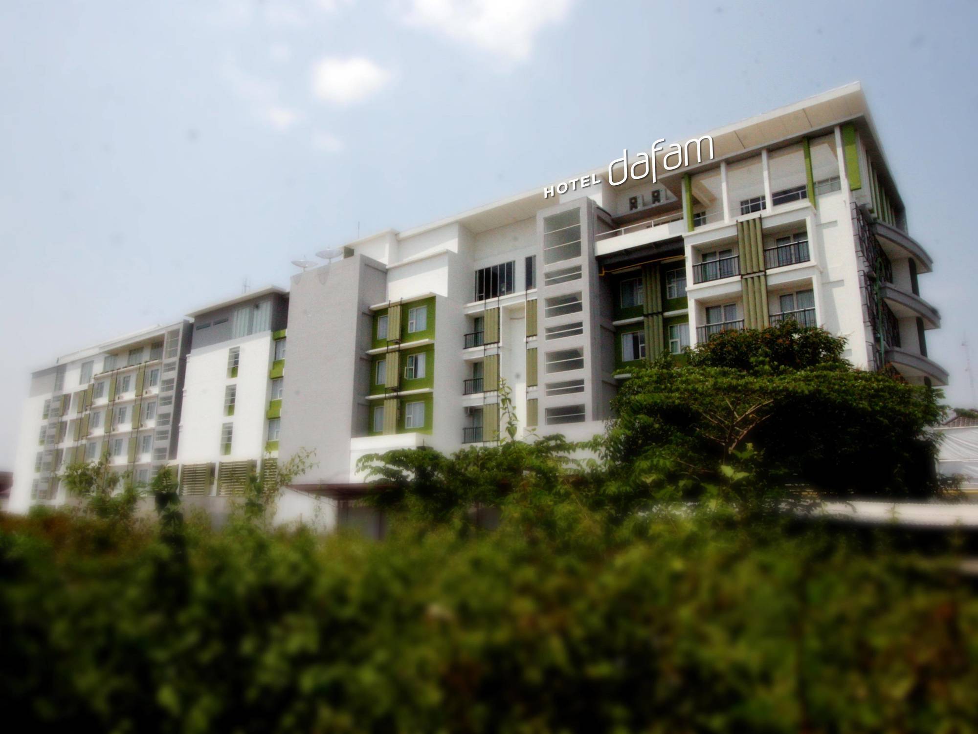Hotel Fortunagrande Seturan Yogyakarta Maguwo Екстериор снимка