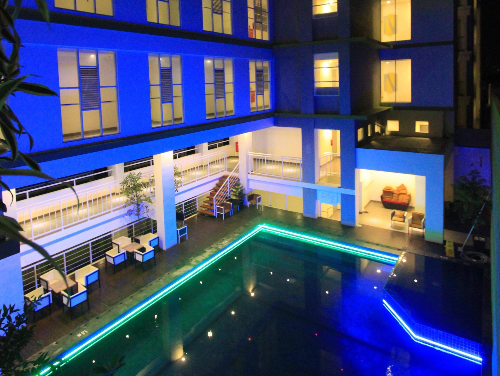 Hotel Fortunagrande Seturan Yogyakarta Maguwo Екстериор снимка
