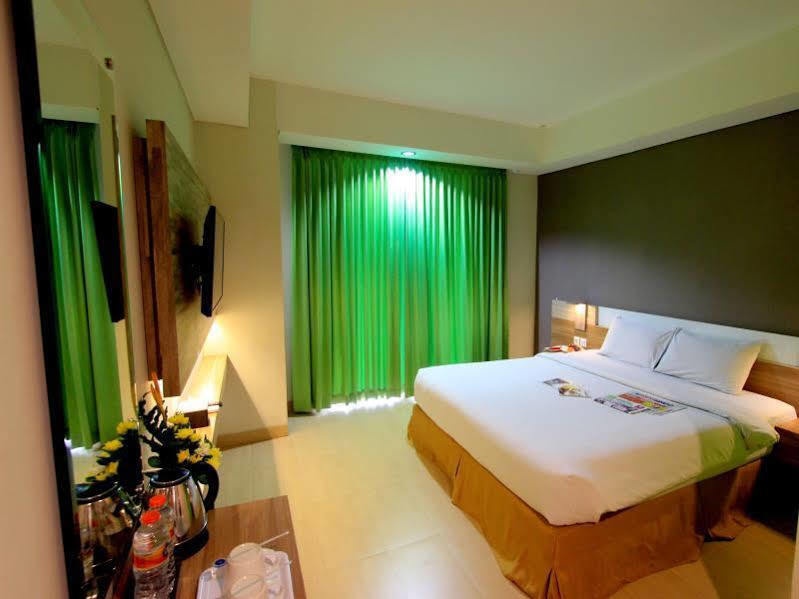 Hotel Fortunagrande Seturan Yogyakarta Maguwo Екстериор снимка